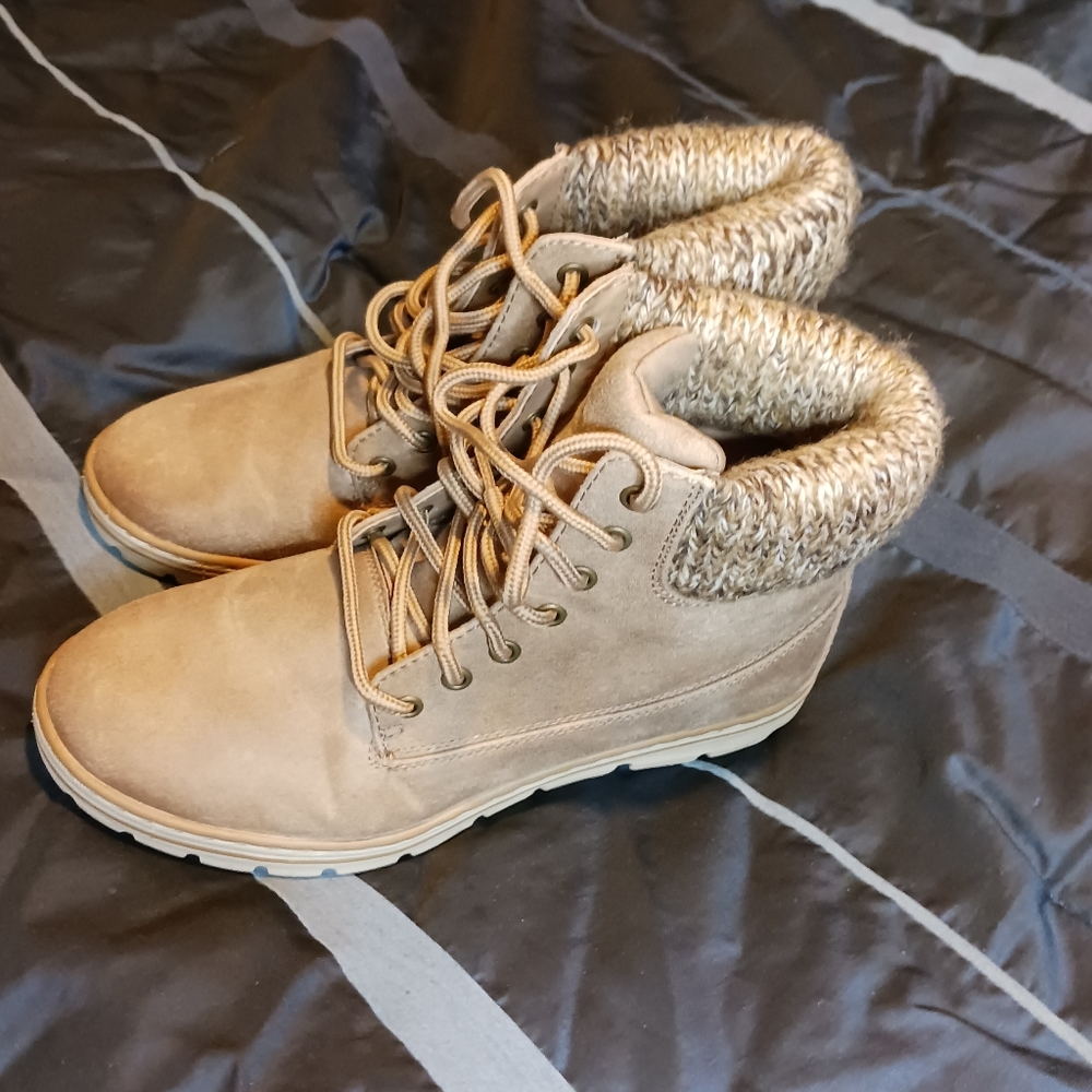 Cliffs by White Mountain Woman's Boots